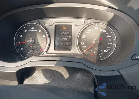 2018 Audi Q3 2.0T Premium/2.0T Sport Premium z USA, uszkodzony, nr VIN WA1BCCFSXJR007619